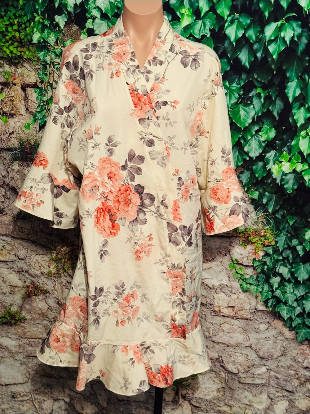 Elegant Birdie Grey Floral Kimono-Style Robe in Cream with Coral Roses